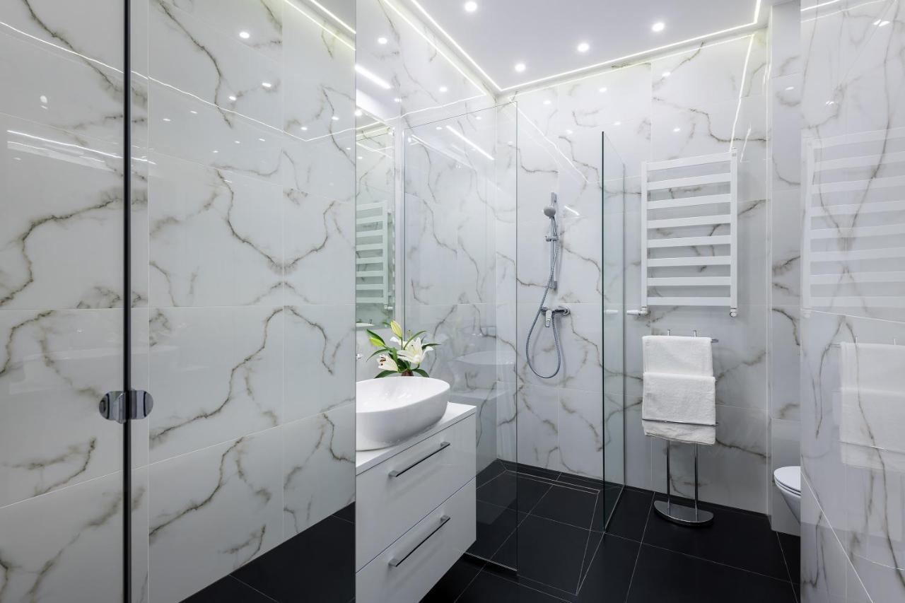 Marszalkowska Center Serviced Apartments Варшава Екстер'єр фото