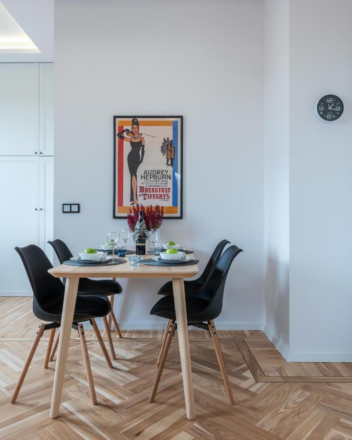 Marszalkowska Center Serviced Apartments Варшава Екстер'єр фото